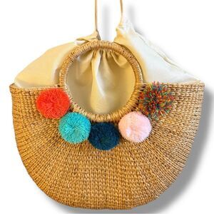 Boho Straw Tote Bag with Colorful Pom-Poms – So Fun & Perfect for Summer!